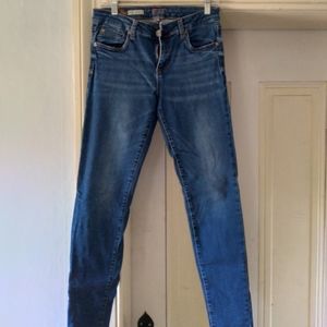Kut from the kloth. 10L pencil stretch skinny jeans. EuC.